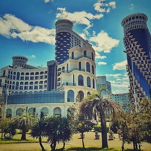 Sea Towers דירה באטומי
