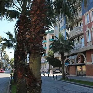In Front Of Sheraton דירה באטומי